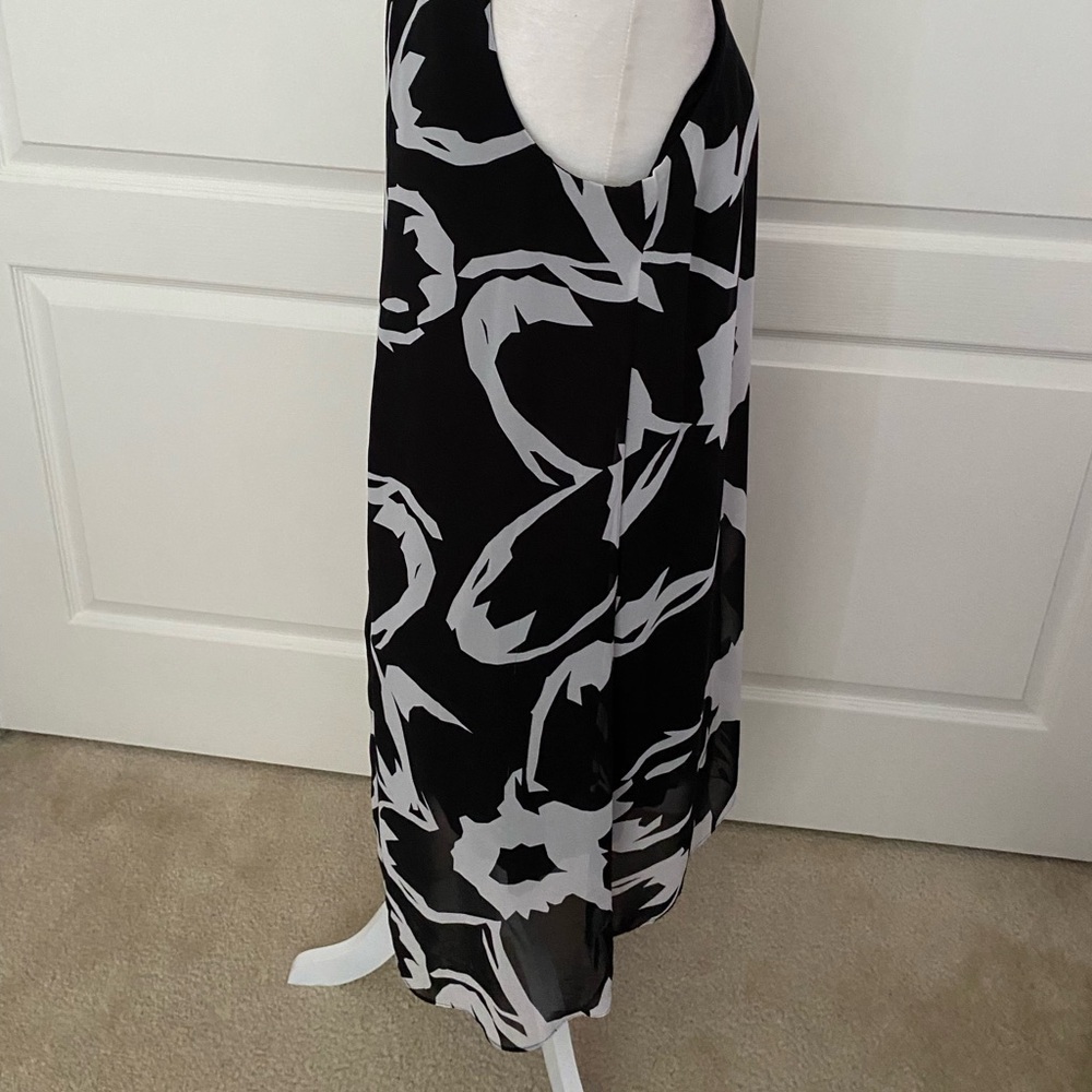 Vince Camuto Black & White Hi-Lo Sleeveless Dress | Size Small | Keyhole Back - Picture 7 of 11